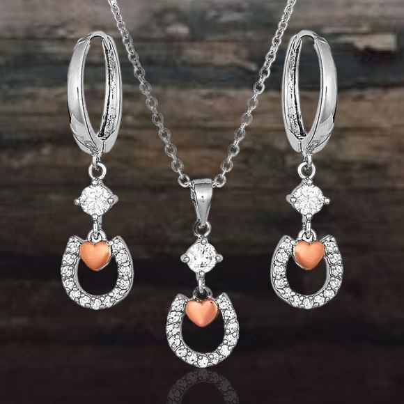 Montana Silversmiths Hoofprints On my Heart Horseshoe Jewelry Set NEW Retail $95 - Picture 5 of 10